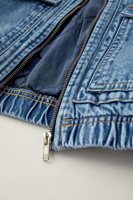 Куртка от бренда Зара