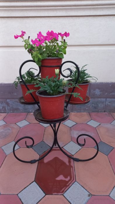 Подставка для цветов