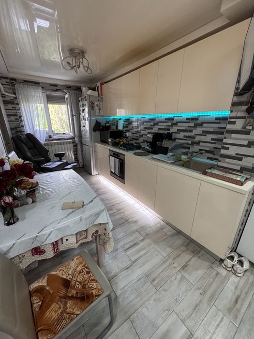 Apartament de de vanzare vis a vis de Hotel Zodiac