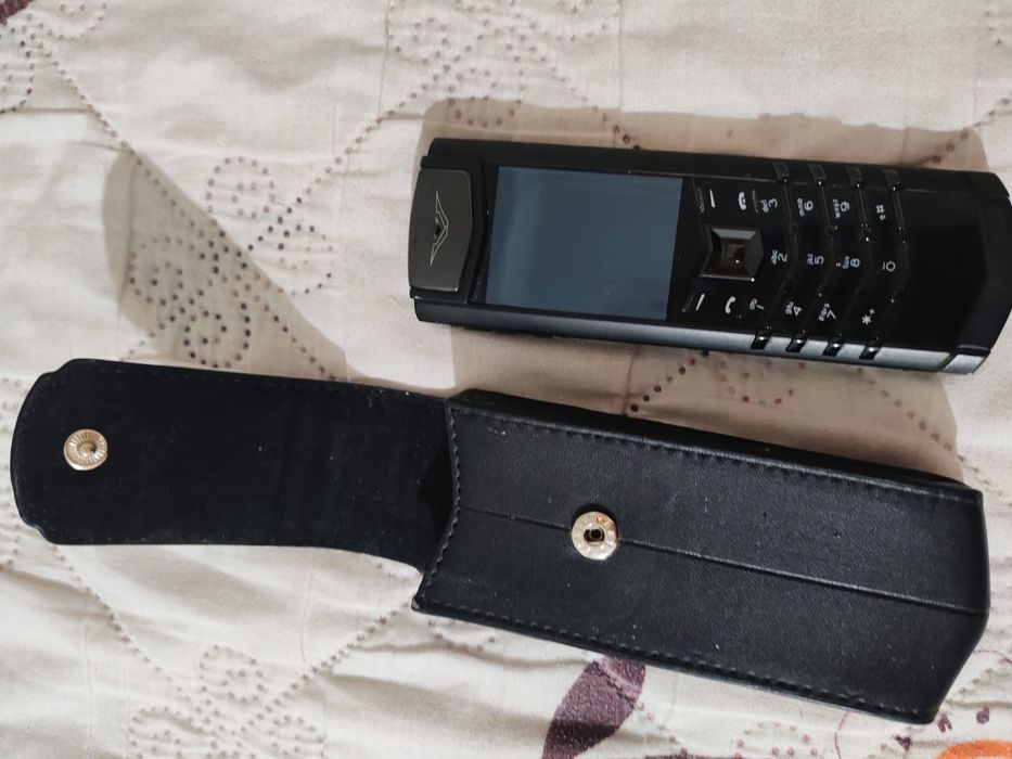 Сотовый телефон vertu