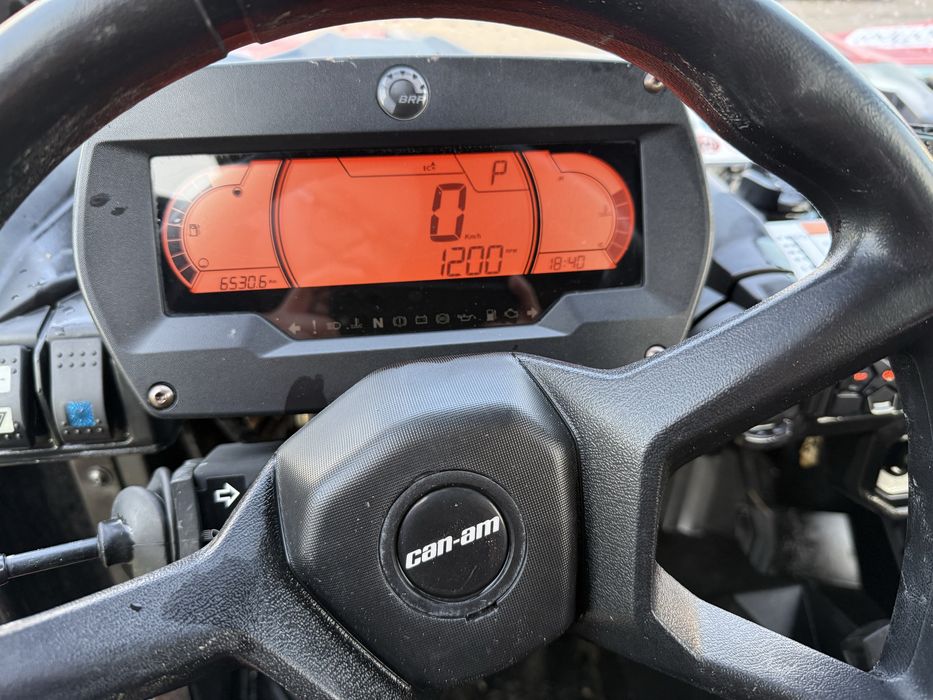 Maverick Can-Am 800 2021