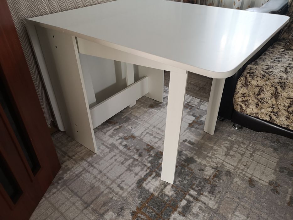 Продам стол книжка.