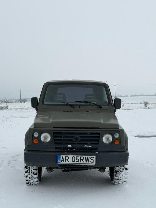 Vând Suzuki samurai