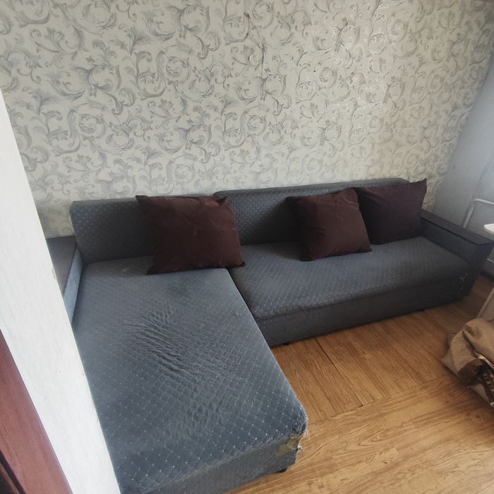 Бесплатно, диван