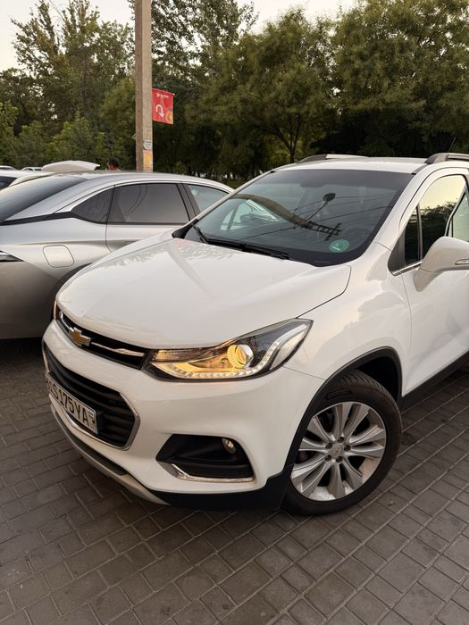 Tracker 1 Premier