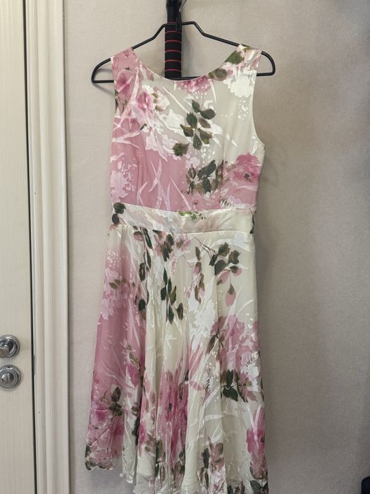 Платья продам…..