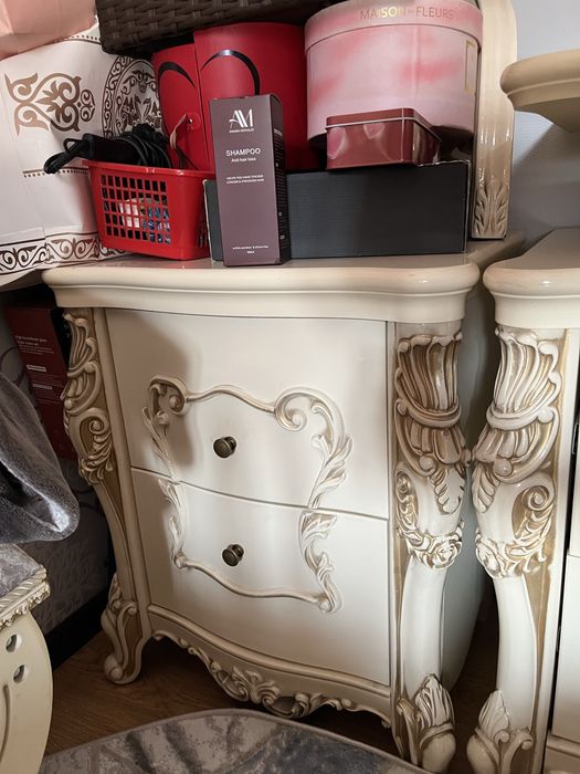 Продается спальный гарнитур