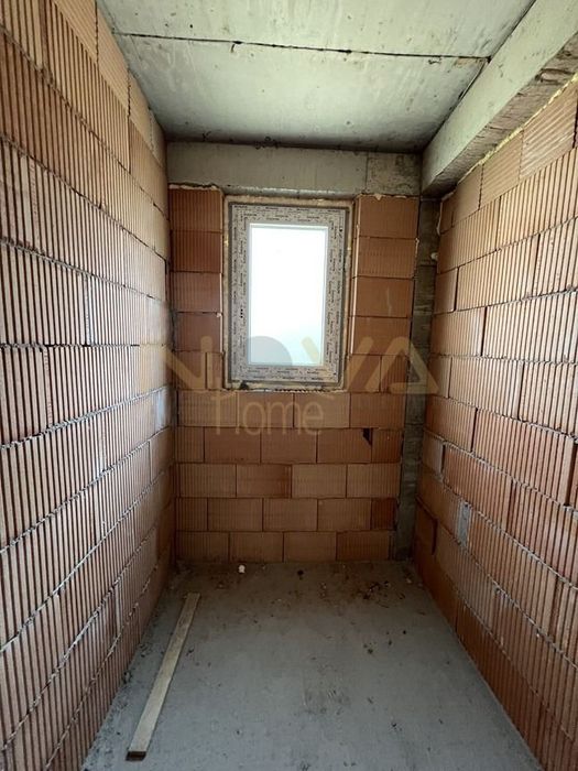 Продава се Тристаен апартамент в Варна, Виница - 107 кв.м за 786 €/кв.м - Снимка #8