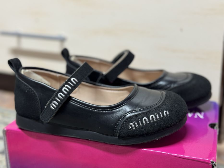 Продам туфли на девочку