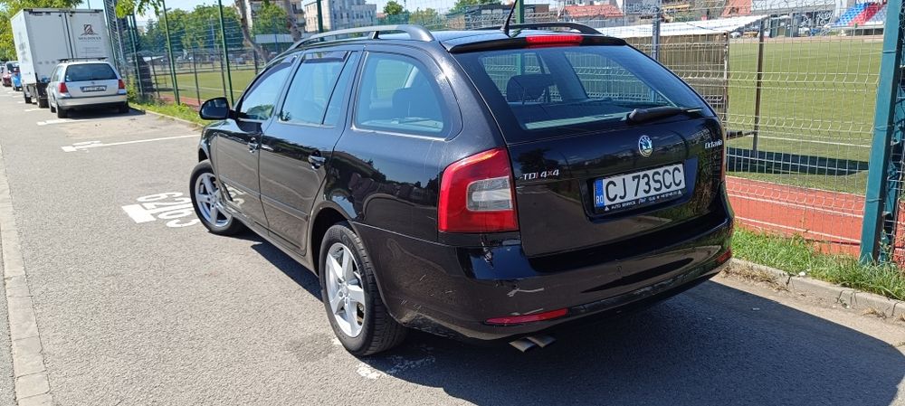 Vând Skoda Octavia    2,0/ DSG/ 4×4