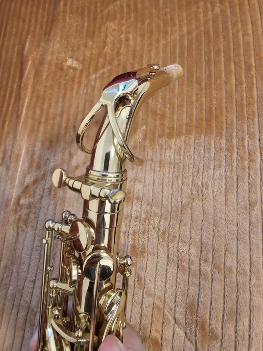 Saxofon alto Mi bemol J. Michael