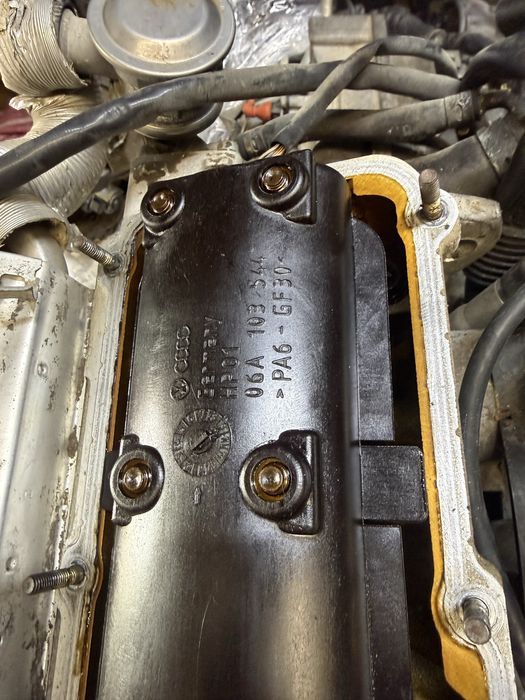 Двигатель Volkswagen AZM 2.0