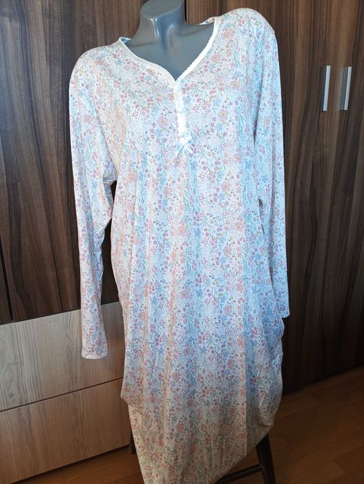 Дамски нощници различни модели големи