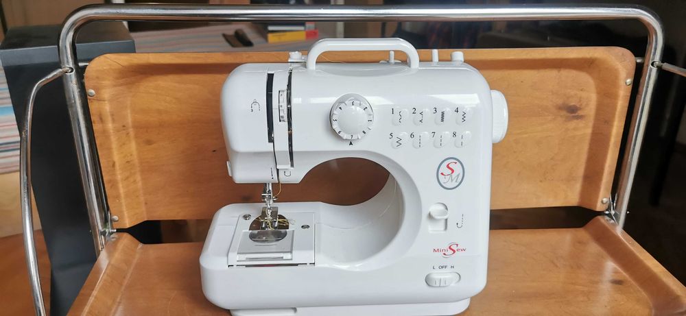 Мини шевна машина Mini Sew