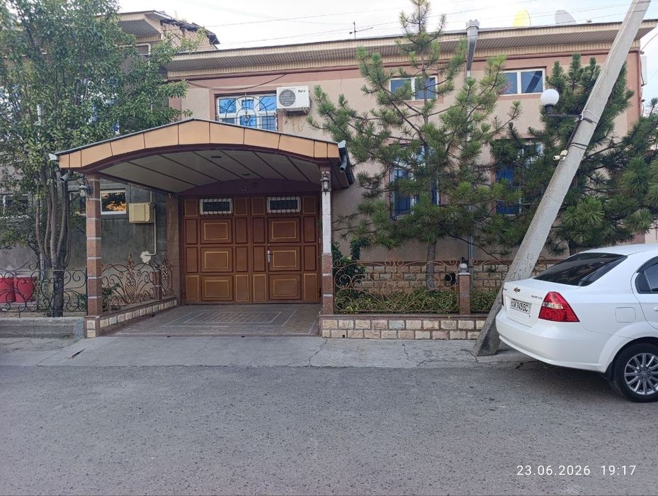 Olmazor tumani Mevazor mahallada Uchaska sotiladi
