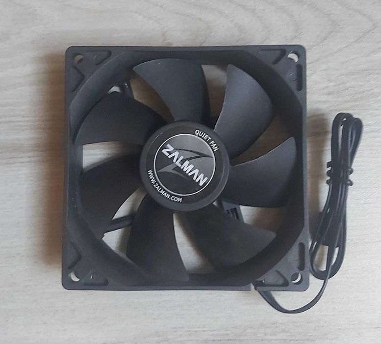 Vand ventilatoare 80/90 mm DeepCool si Zalman