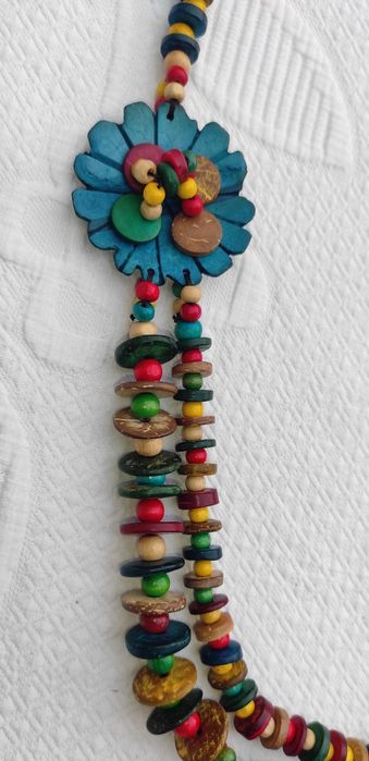 Цветные, бамбуковые бусы.