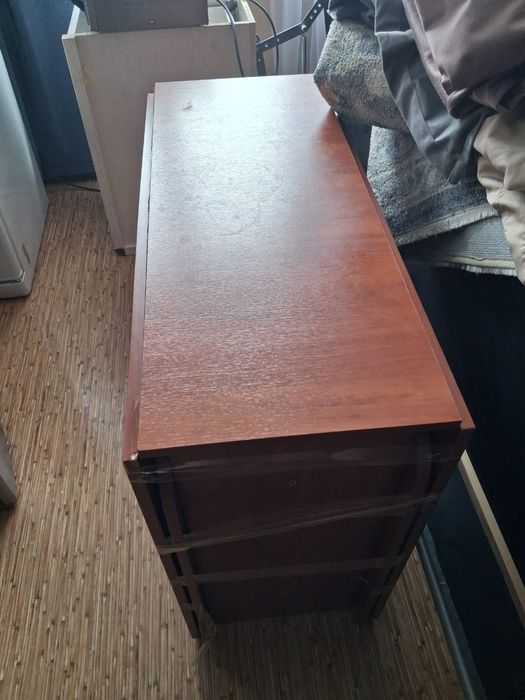 Продам стол книжка 3 м в отличном состоянии