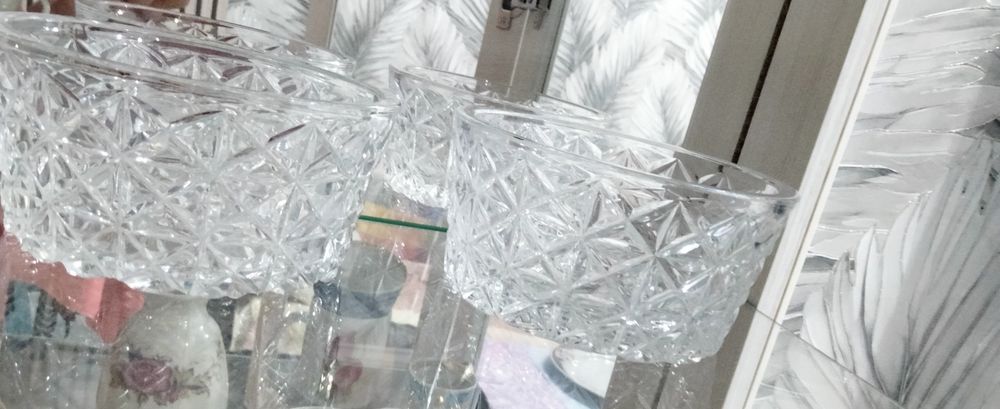 Продам вазочки советские, хрустальные.