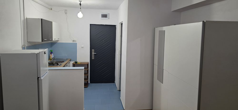 Dau in chirie garsoniera pe Calea borsului 27 .