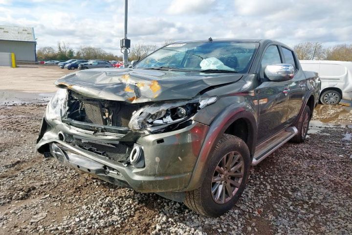 Dezmembrez Mitsubishi L200 5