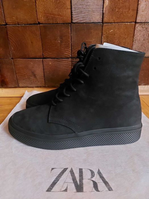 Високи кожени кецове