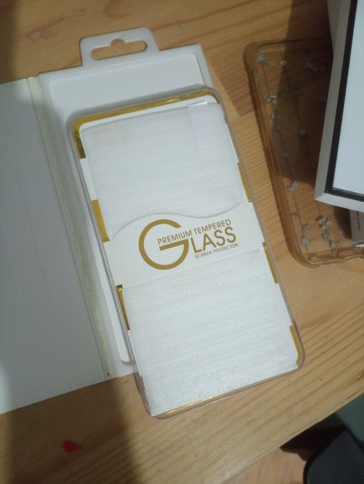 Vând huse telefoane iphone