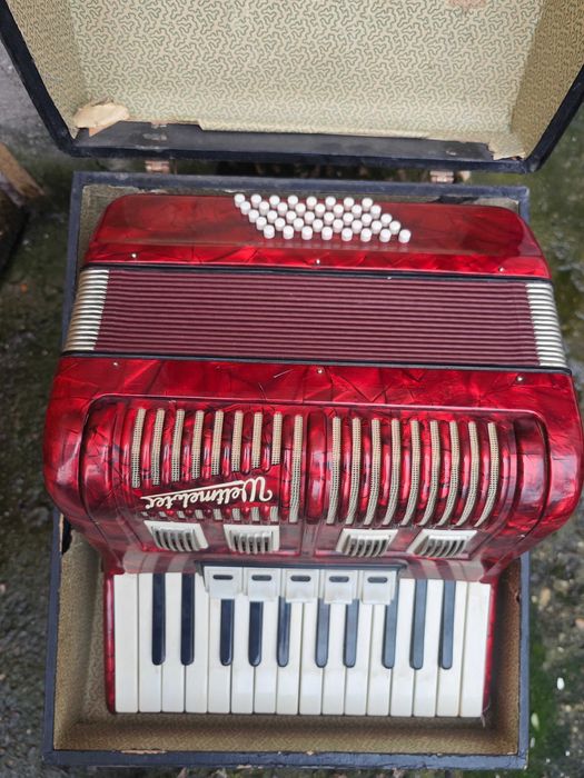 акордеон Weltmeister 40 баса