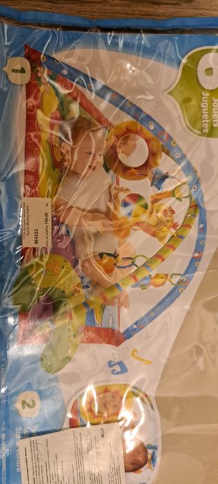 Бебешки неща- сух басейн с топки/музикална гимнастика