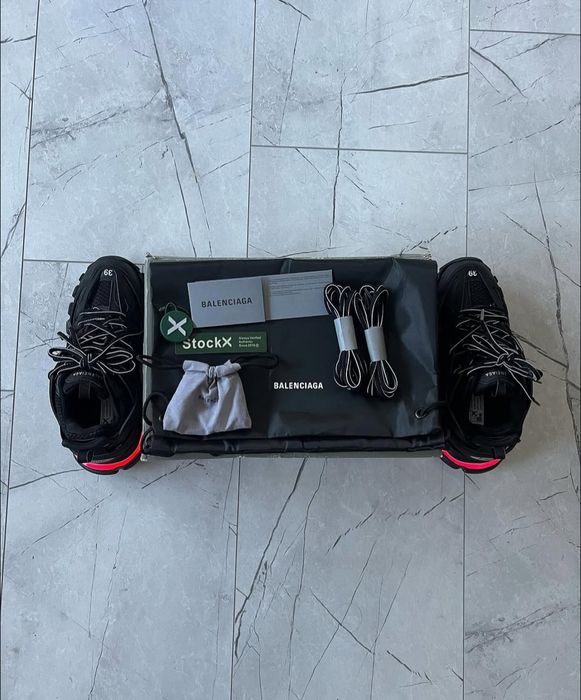 Balenciaga track led Black