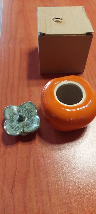 Шкатулку  фарфоровую Продам