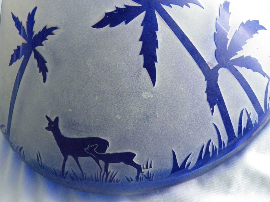 Съд -двуслойно камео стъкло, стил "Galle"