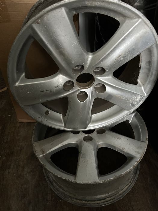 Прдам два диска на 17