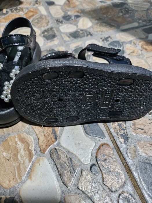 Sandalute negre,nr 21