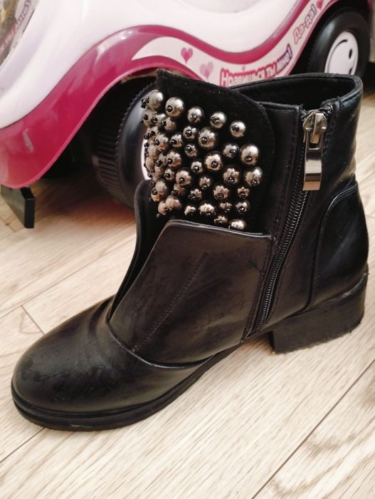 Продам ботинки демисезон