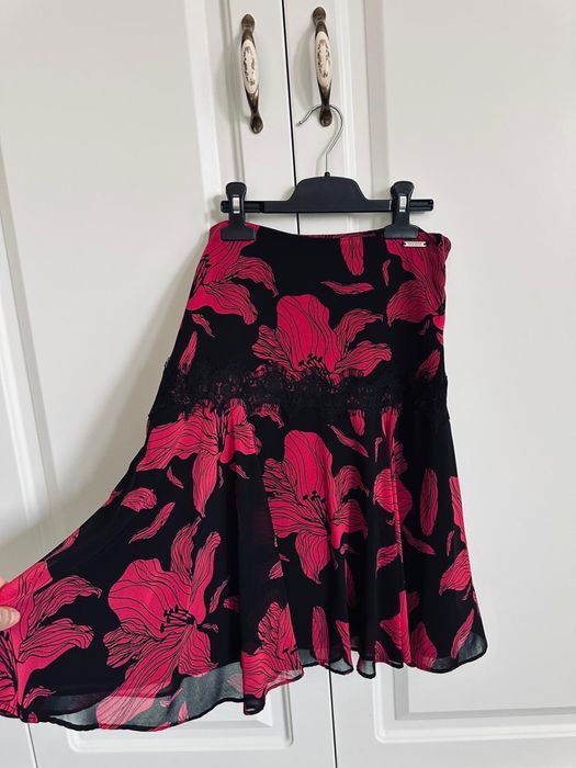 Fusta Guess , originala , masura S / M , din voal , noua , eleganta