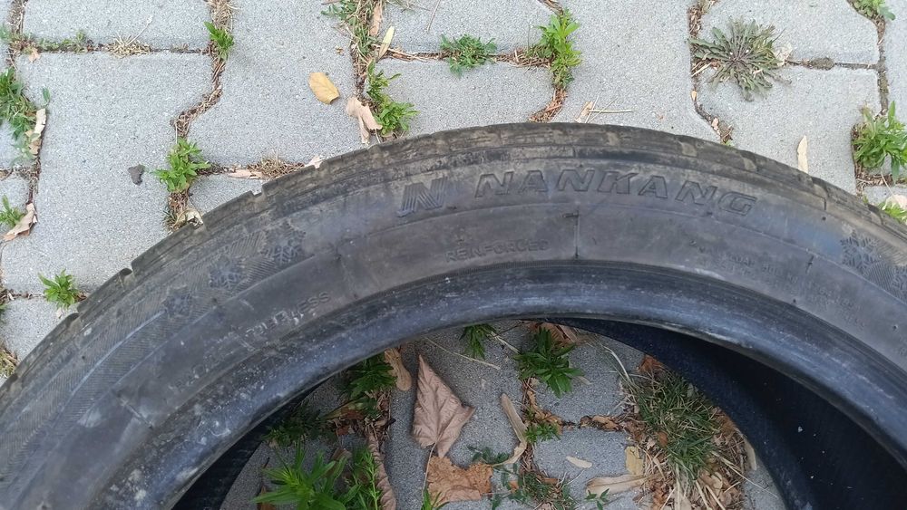 2+1 бр. зимни гуми Nankang Snow SV-2 245/45 R18 96H - гуми за "ПИЛЕНЕ"