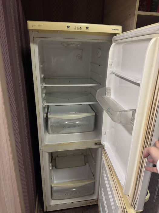 Холодильник сатылады