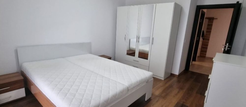 Închiriez apartament 2 camere + parcare in Codlea