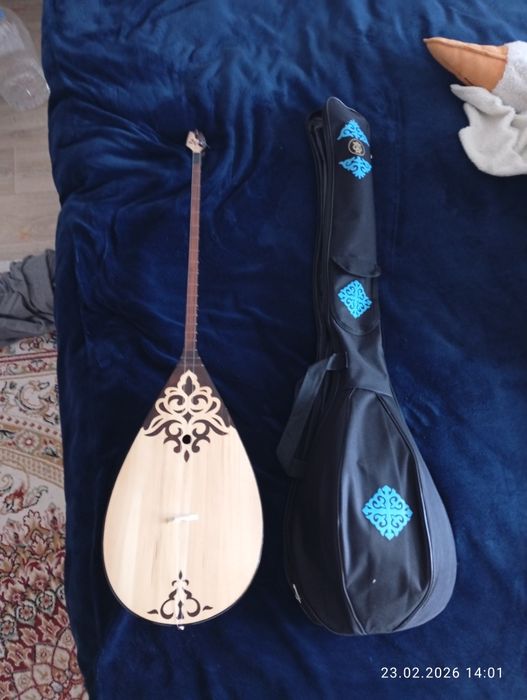 Домбра карагач)))