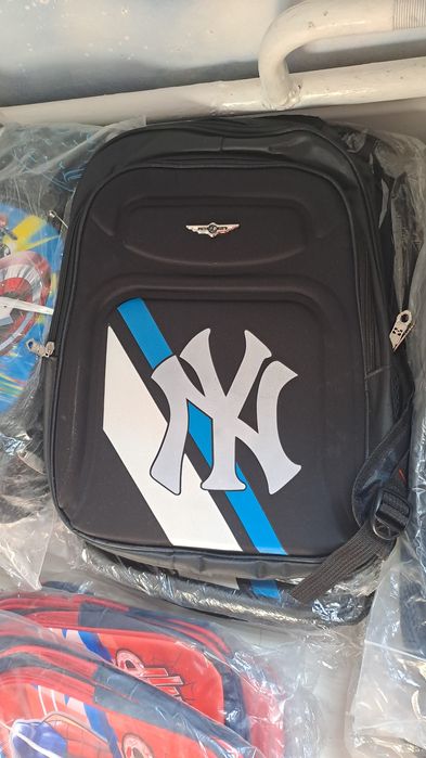 Школьные рюкзаки