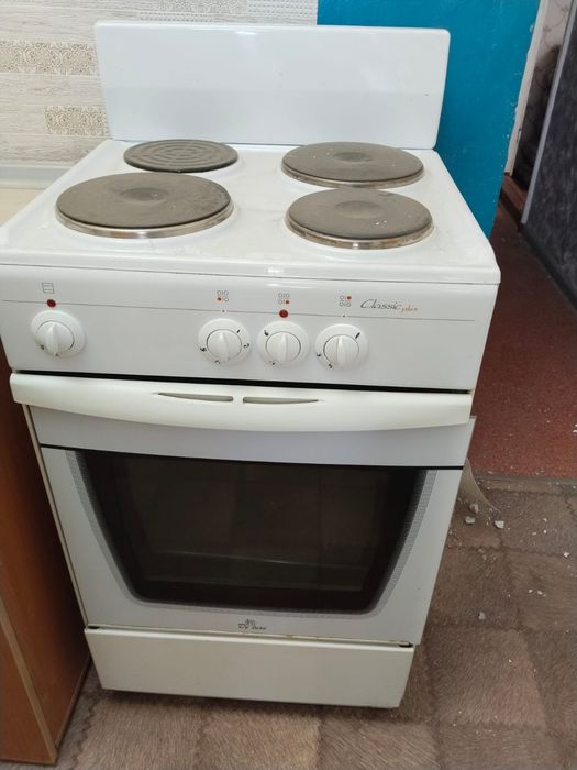 Продам электрическую плиту