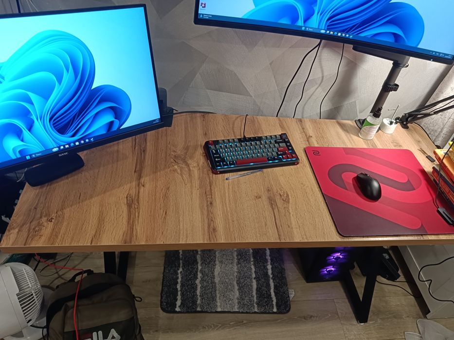 Стол компьютерный