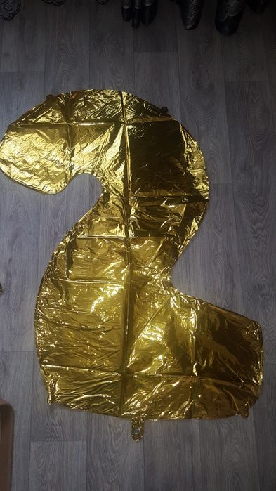 Шары  цифры 5 и 2     .