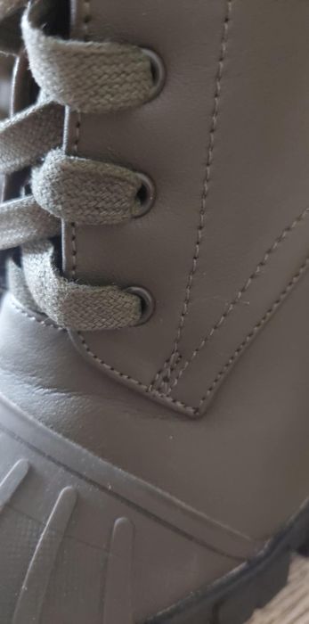 Жестоки ботуши, НОВИ, 38н.