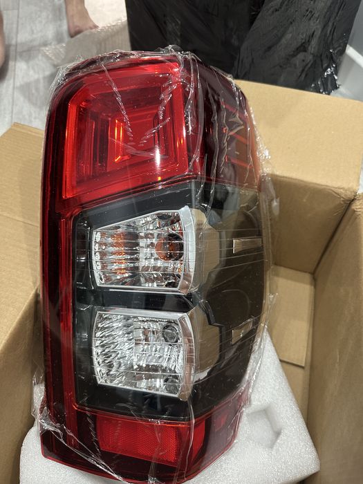 Левый, Правый фонарь л 200