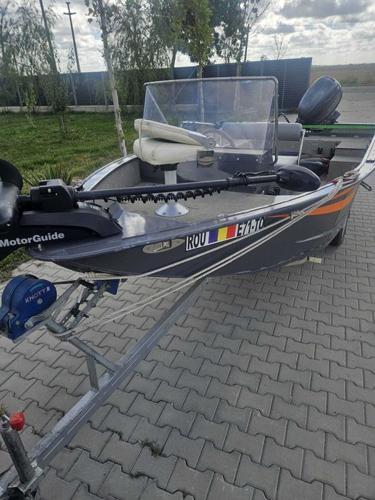 Barca Spinning de vanzare
