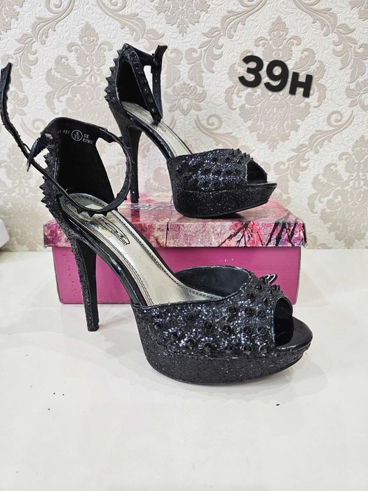 Дамски обувки нови