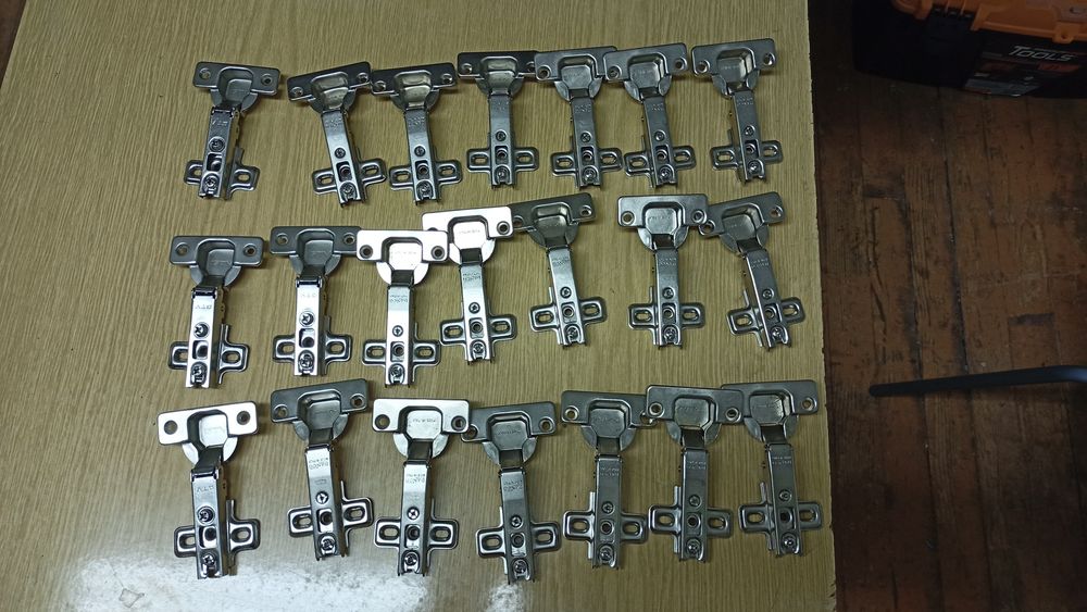 Панти за гардероб и релси