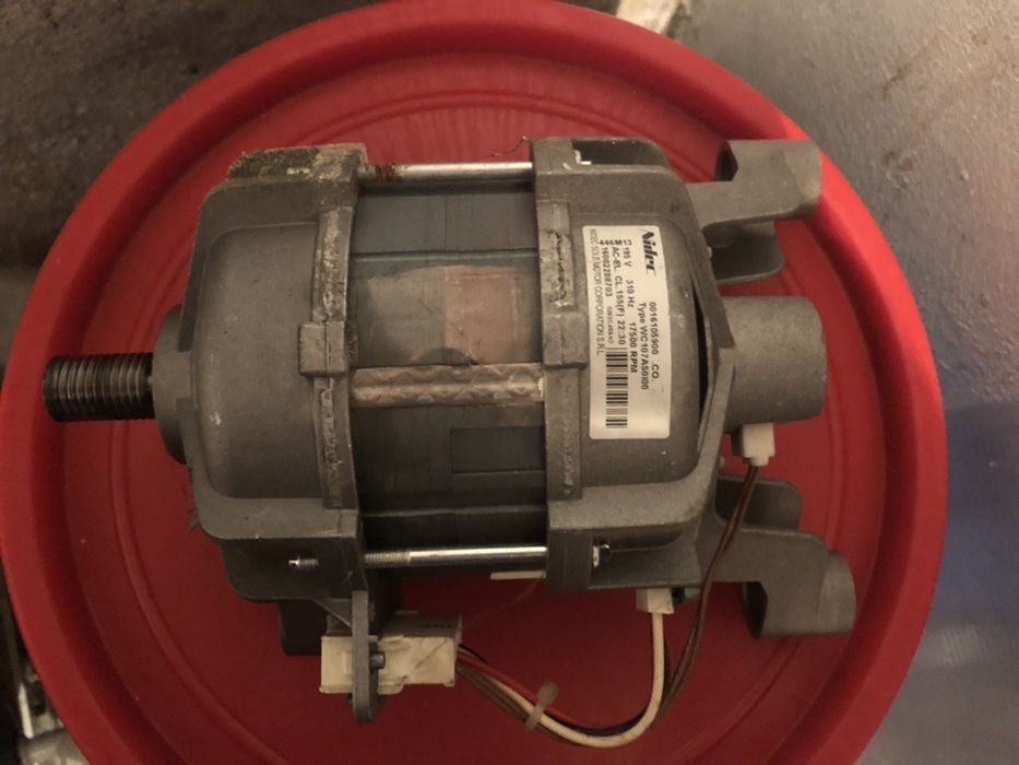 Управляваща платка и електромотор за пералня Ariston Hotpoint